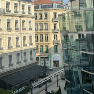 Bureau privé 60 m² 12 postes Location bureau Rue de la République Lyon 69002 - photo 3
